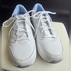 NEW BALANCE 928  Walking Sneakers White LEATHER W-10/M-8.5.